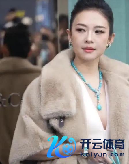 章子怡脸咋了 颜值审判背后的双标气候